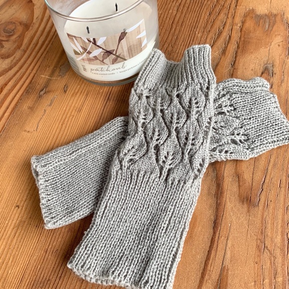 ✨OPEN WEAVE KNIT ARM WARMER/FINGERLESS GLOVES W/THUMBHOLES - Picture 2 of 4